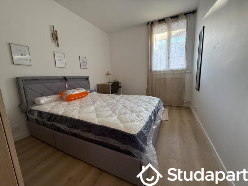 Chambre - 10 m² - 1 pièce