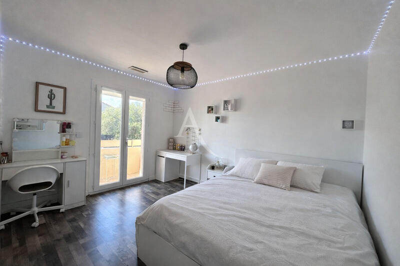 Maison - 122 m² - 5 pièces