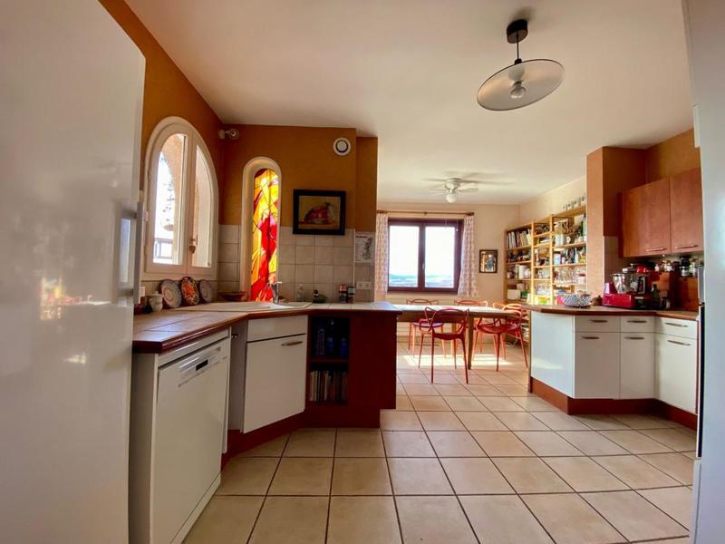 Maison - 410 m² - 7 pièces