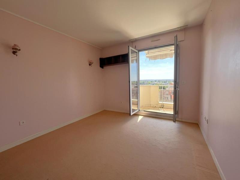 Appartement - 98 m² - 4 pièces