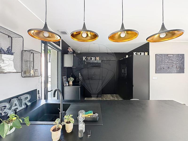 Maison - 105 m² - 4 pièces