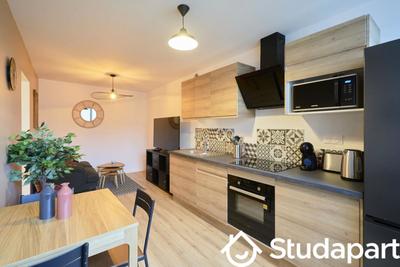 Chambre - 9 m² - 1 pièce