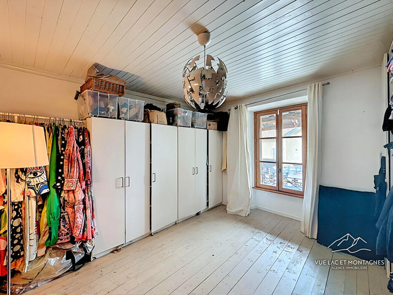 Maison - 240 m² - 5 pièces