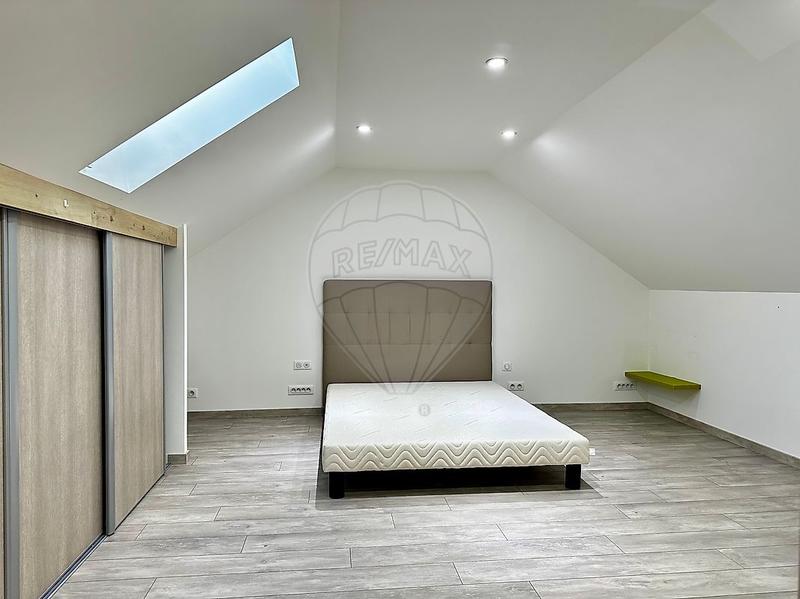 Pavillon - 225 m² - 9 pièces