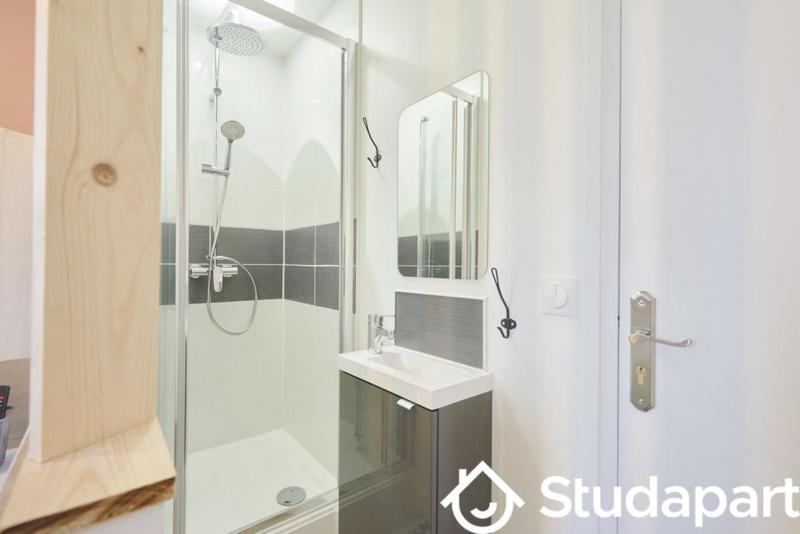 Chambre - 9 m² - 1 pièce