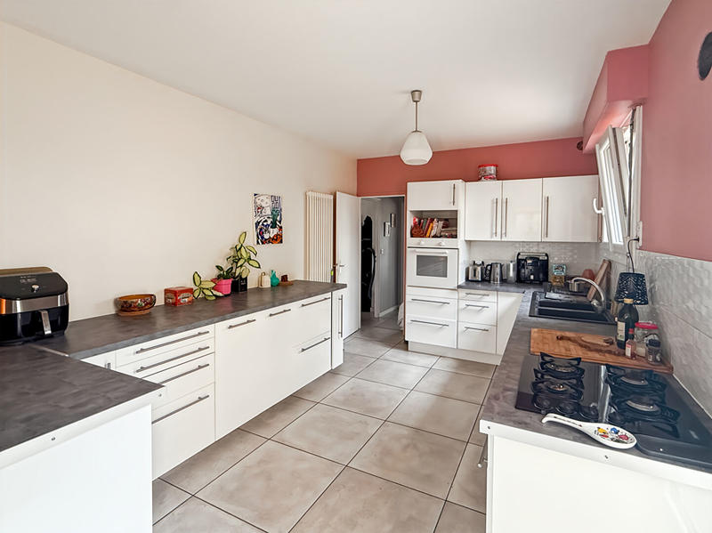 Maison - 188 m² - 7 pièces