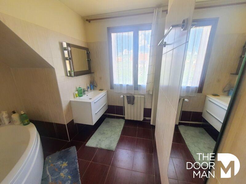 Maison - 145 m² - 7 pièces