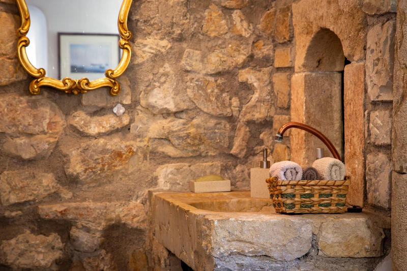 Bastide - 342 m² - 9 pièces