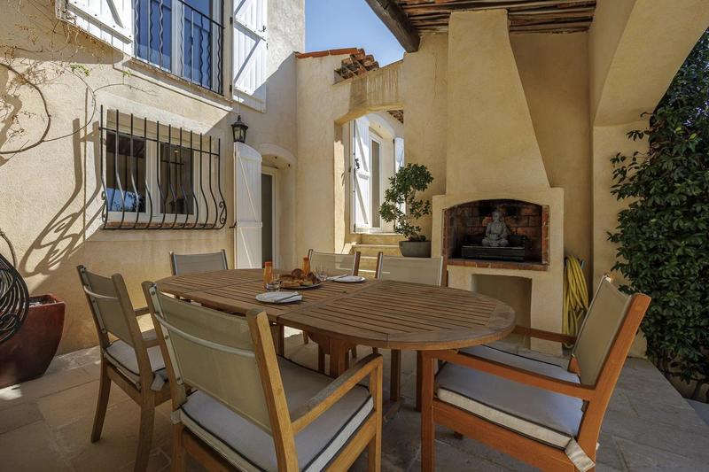 Villa - 196 m² - 6 pièces