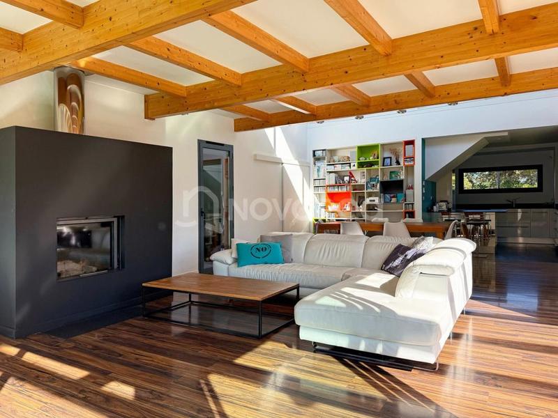 Villa - 200 m² - 7 pièces