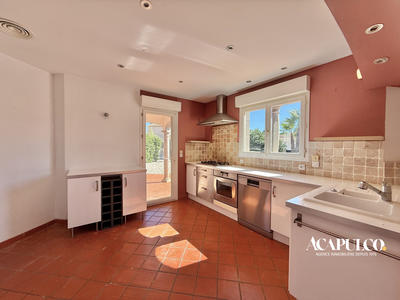 Maison - 138 m² - 5 pièces