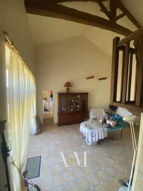 Maison - 350 m² - 10 pièces