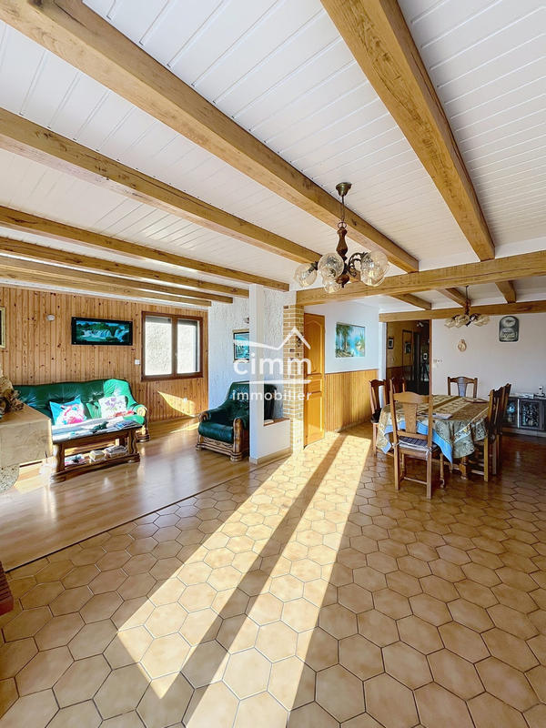 Maison - 95 m² - 5 pièces