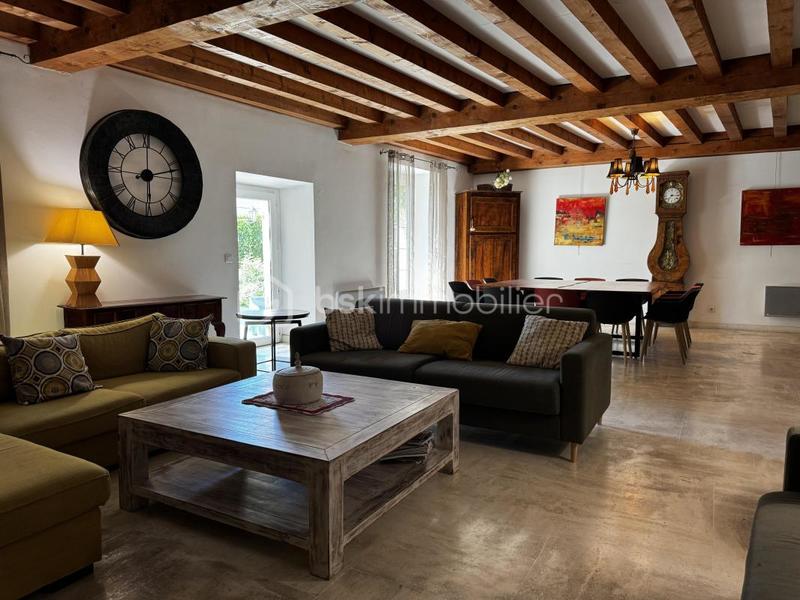 Maison en pierre - 208 m² - 7 pièces