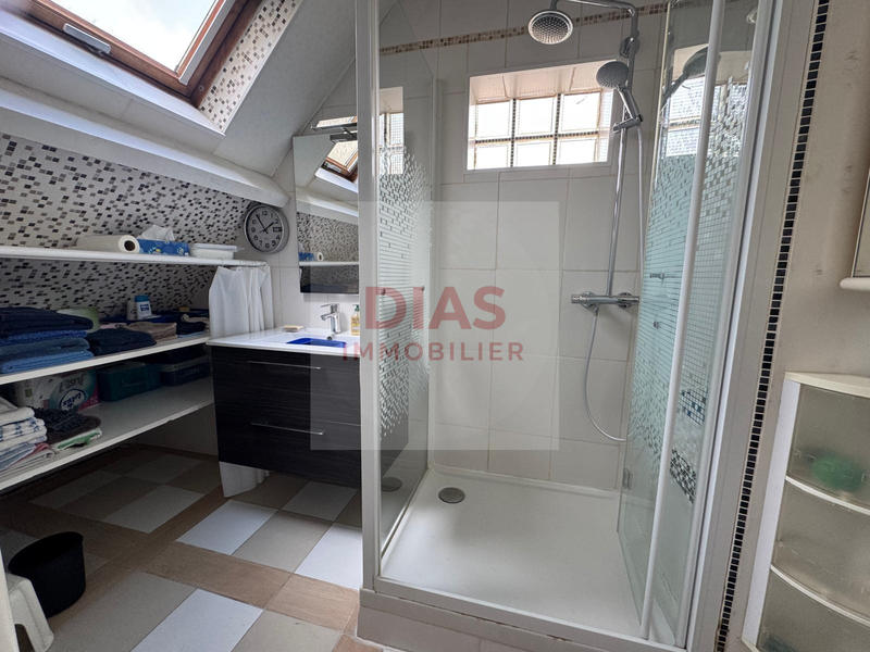 Maison - 155 m² - 1 pièce