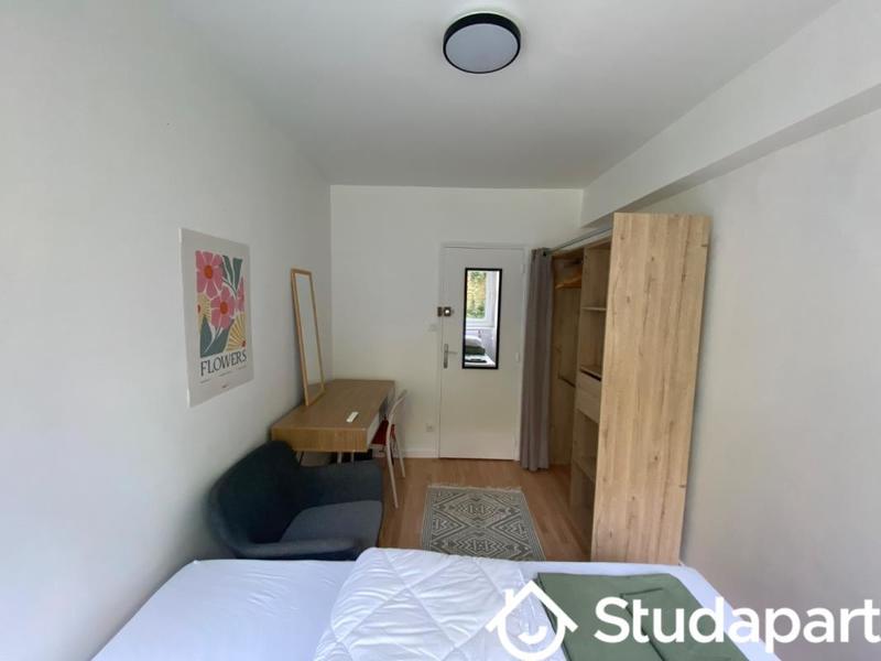 Chambre - 9 m² - 1 pièce