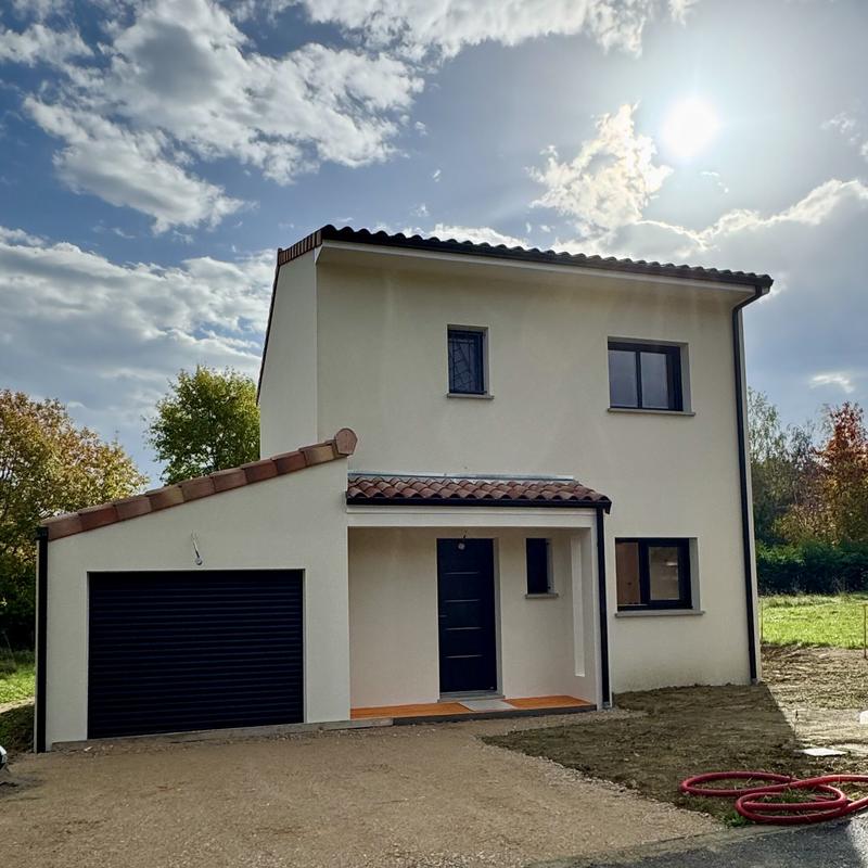 Maison - 90 m² - 4 pièces