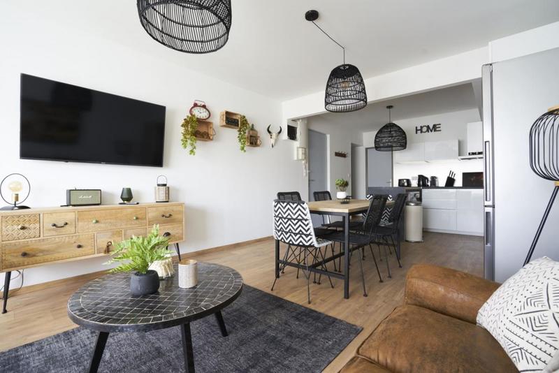 Appartement - 97 m² - 6 pièces