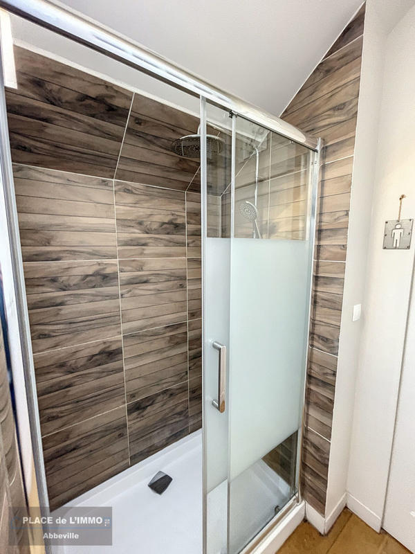 Maison - 230 m² - 10 pièces