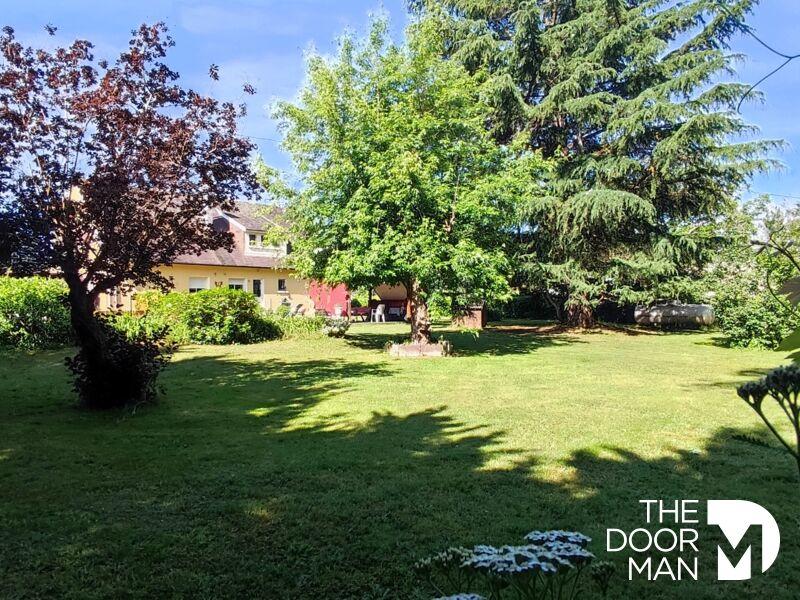 Maison - 190 m² - 8 pièces