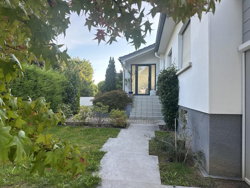 Maison - 203 m² - 7 pièces