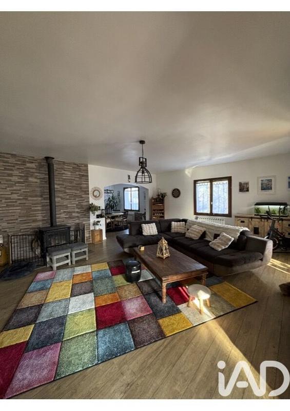 Maison - 225 m² - 8 pièces