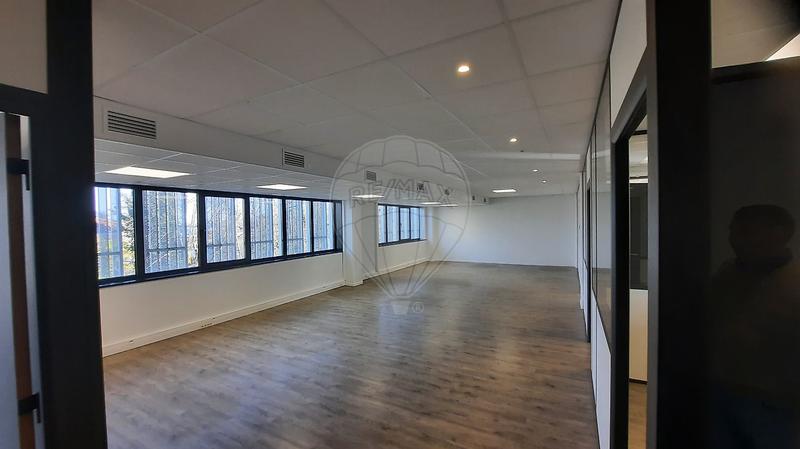 Bureau - 287 m² - 1 pièce