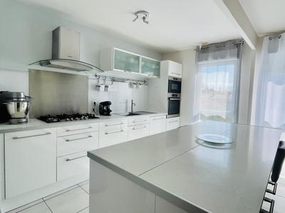 Appartement - 84 m² - 4 pièces