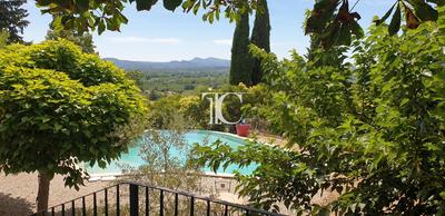 Maison - 264 m² - 8 pièces