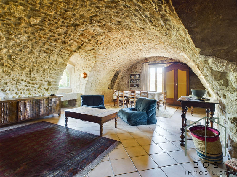 Bastide - 361 m² - 11 pièces