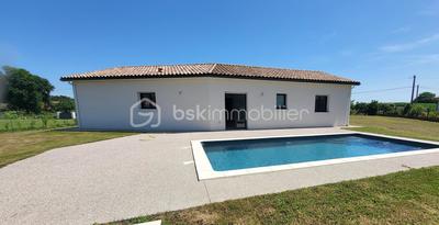 Maison - 95 m² - 4 pièces