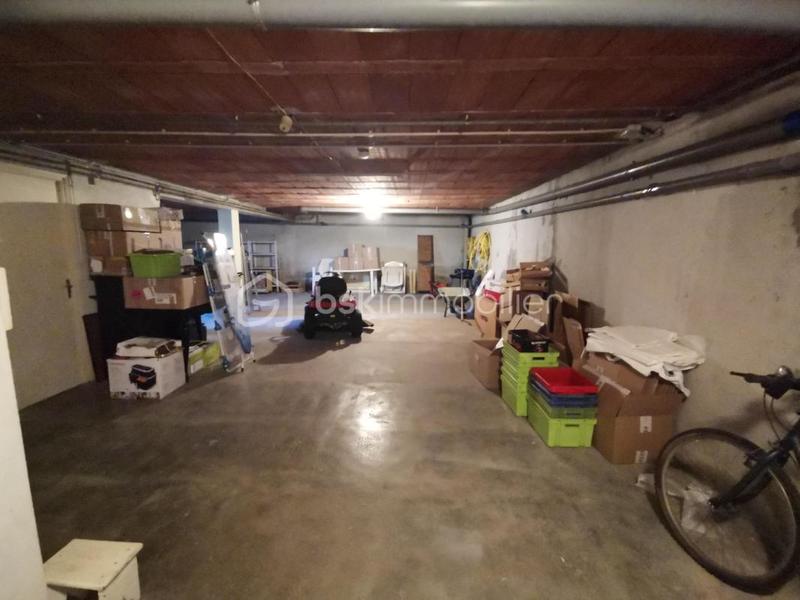 Maison - 205 m² - 6 pièces