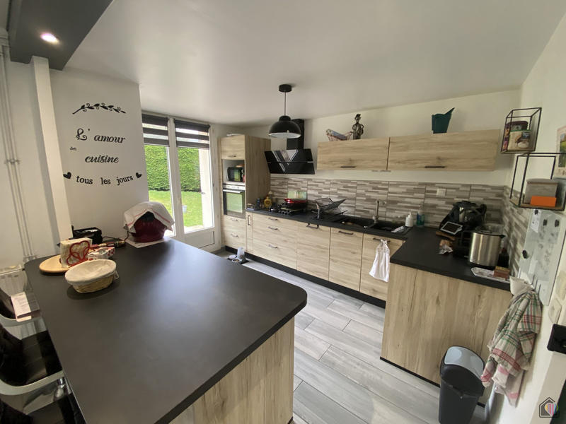 Maison - 98 m² - 5 pièces