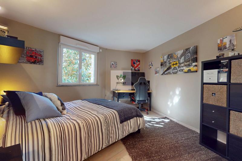 Maison contemporaine - 312 m² - 10 pièces