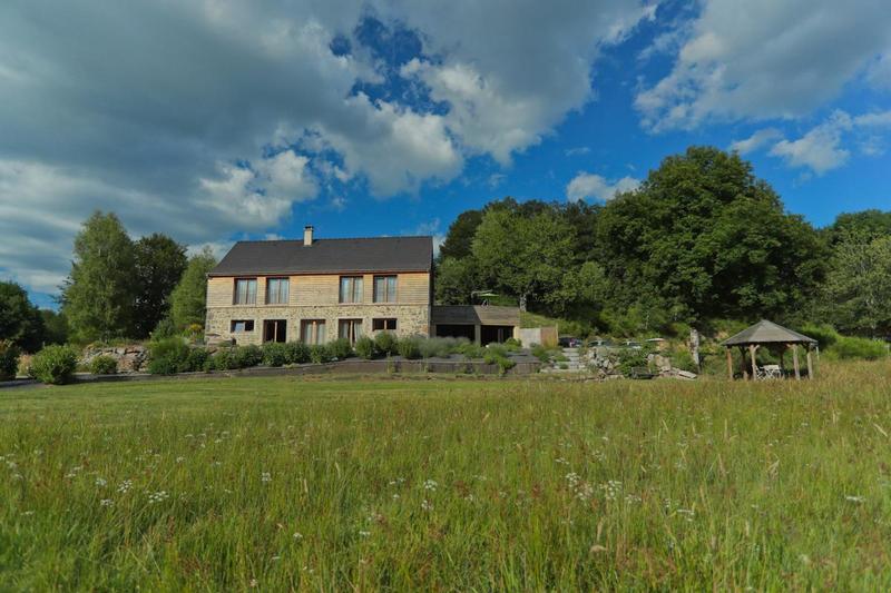 Local commercial - 748 m² - 15 pièces