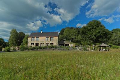 Local commercial - 748 m² - 15 pièces