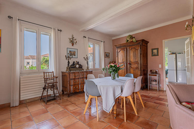 Maison - 245 m² - 7 pièces