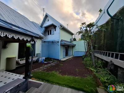 Maison de ville - 201 m² - 9 pièces