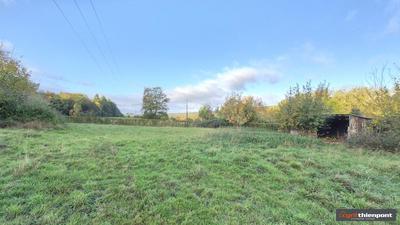 Terrain constructible - 1 600 m²