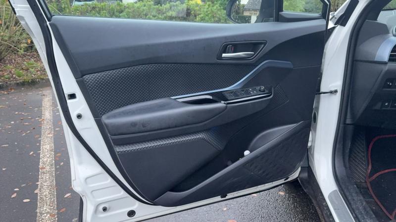 Toyota c-Hr 2.0 Vvt-i 184 Hybrid Cvt Dynamic