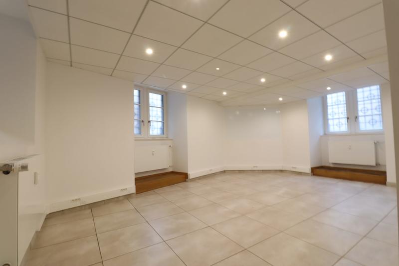 Bureau - 92 m² - 4 pièces