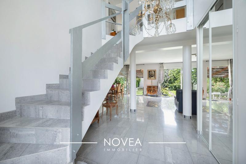 Villa - 137 m² - 6 pièces