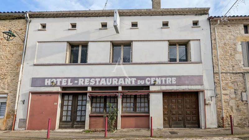 Maison - 380 m² - 15 pièces