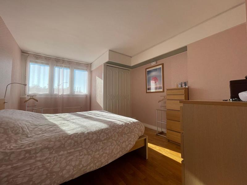 Appartement - 136 m² - 6 pièces