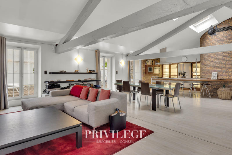 Appartement - 160 m² - 4 pièces