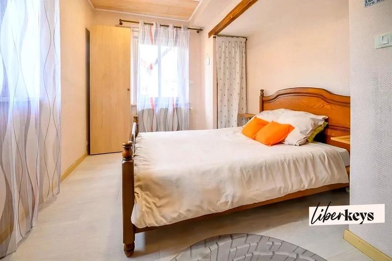 Appartement - 95 m² - 5 pièces