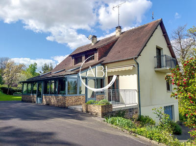Maison traditionnelle - 164 m² - 6 pièces