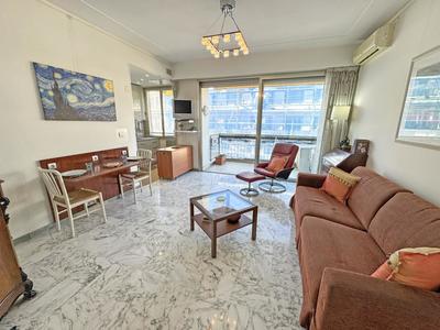 Studio - 32 m² - 1 pièce