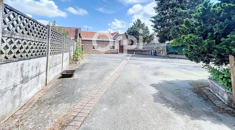 Maison - 317 m² - 7 pièces