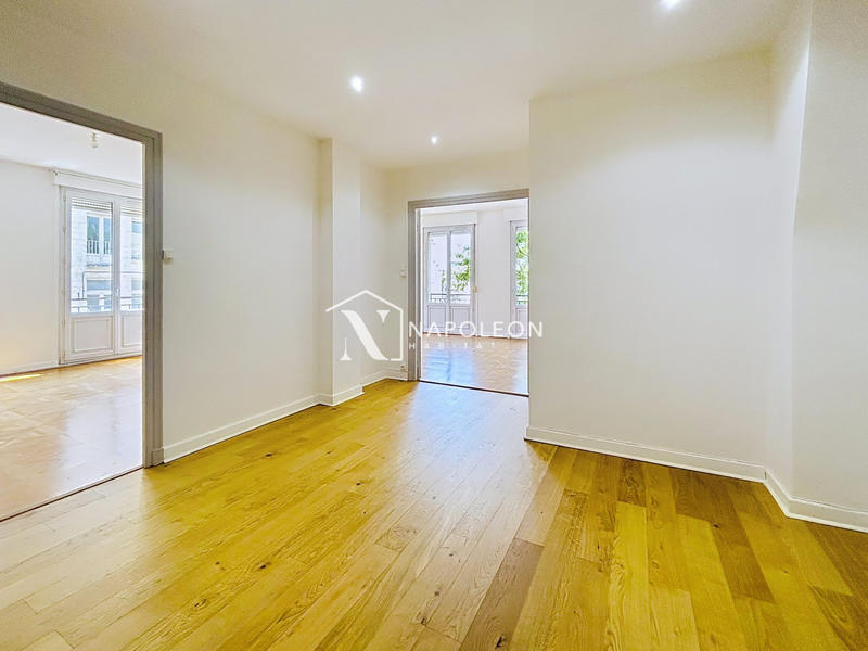 Appartement - 97 m² - 3 pièces